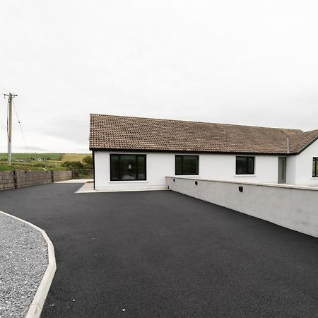 Dingle Way Snug, Luxury Apartment Exterior photo