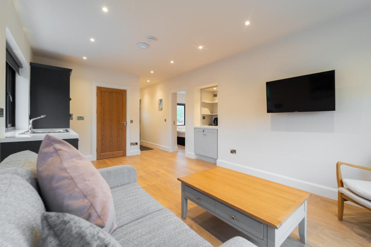 Dingle Way Snug, Luxury Apartment Exterior photo